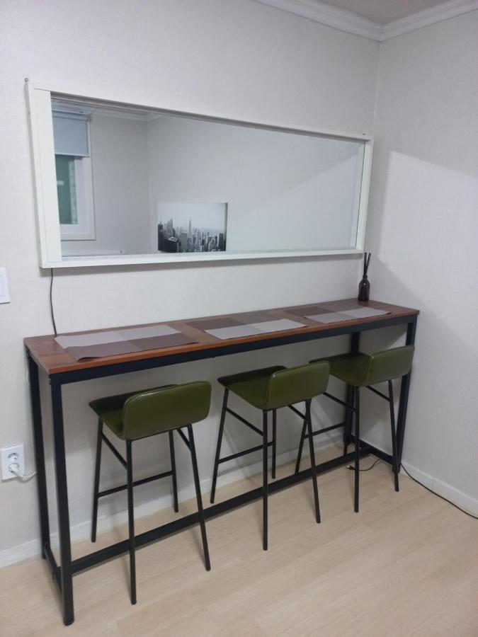 Newly Renovated 2 Bedroom Apartment #7 Seoul Exterior foto